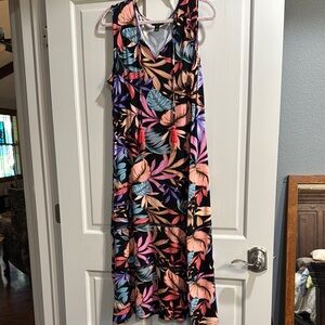 Floral Sleeveless Maxi Dress